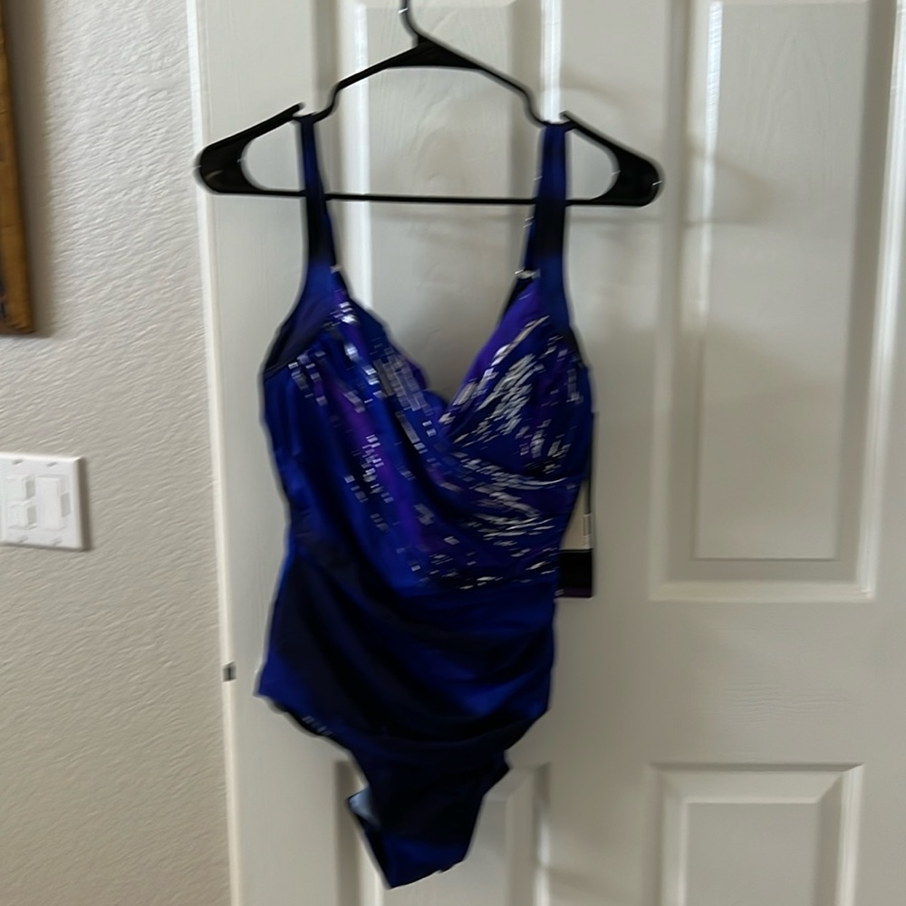 Ladies miracle suit with underwire support.